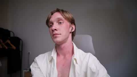 Snapshot of j_akira13 chatting on 16, 5, 2026 Danny online show from 16, 5, 2026