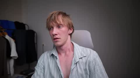 Snapshot of j_akira13 chatting on 20, 5, 2026 Danny online show from 20, 5, 2026