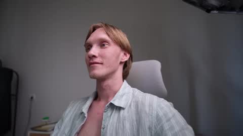 Snapshot of j_akira13 chatting on 18, 6, 2026 Danny online show from 18, 6, 2026