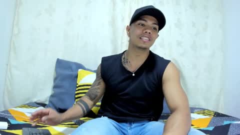 i am juan musiry independent model  online show from 14, 12, 2024