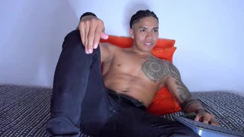 i am juan musiry independent model  online show from 19, 1, 2026
