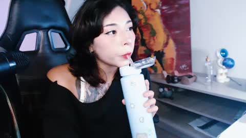 jade 18  online show from 23, 4, 2026