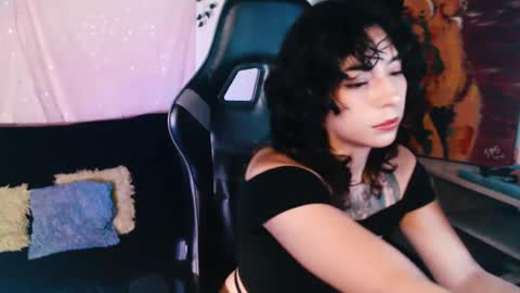 jade 18  online show from 2, 8, 2026