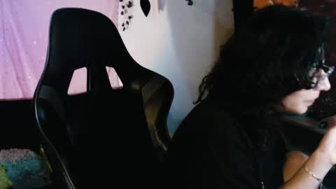jade 18  online show from 8, 8, 2026