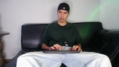 INDEPENDENT MODEL online show from 24, 12, 2024