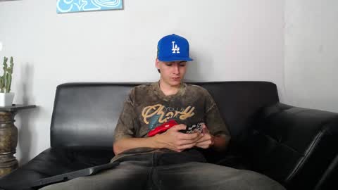 INDEPENDENT MODEL online show from 1, 1, 2025