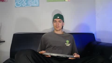 INDEPENDENT MODEL online show from 10, 1, 2025