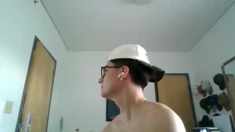 Snapshot of jackstrongof chatting on 1, 6, 2026 ImZacharyTyler online show from 1, 6, 2026