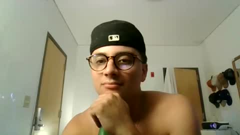 Snapshot of jackstrongof chatting on 22, 6, 2026 ImZacharyTyler online show from 22, 6, 2026