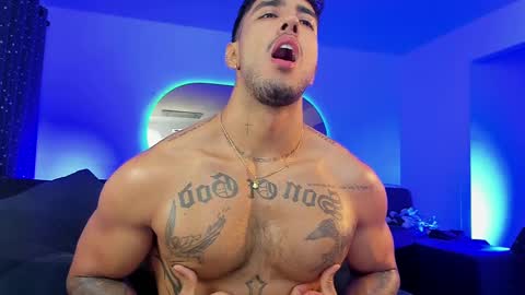 Snapshot of jacobfitness chatting on 8, 3, 2025 JACOB online show from 8, 3, 2025