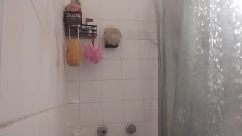 Snapshot of jacobledyit21 chatting on 21, 10, 2025 Shakey j online show from 21, 10, 2025