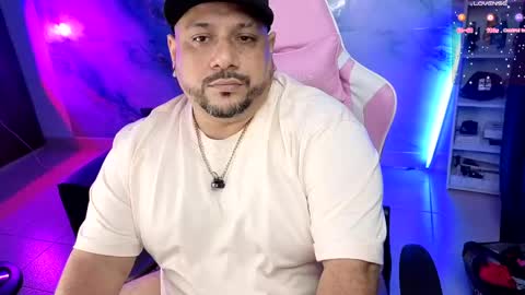 daddy sir master bear online show from 22, 4, 2026