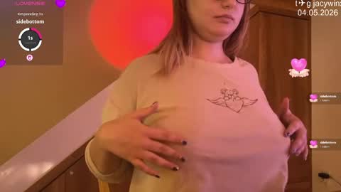 Snapshot of jacywinslat chatting on 4, 5, 2026 jacywinslat online show from 4, 5, 2026