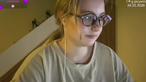Snapshot of jacywinslat chatting on 26, 5, 2026 jacywinslat online show from 26, 5, 2026