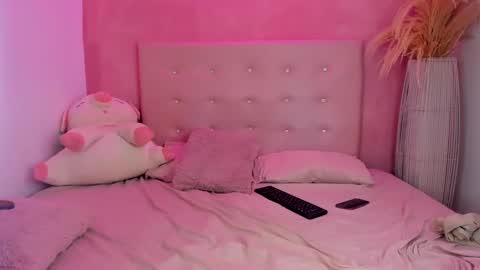 Snapshot of jaddy_lol chatting on 8, 1, 2025 Vanniall online show from 8, 1, 2025