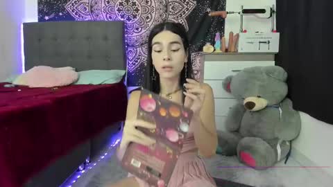   online show from 15, 2, 2025