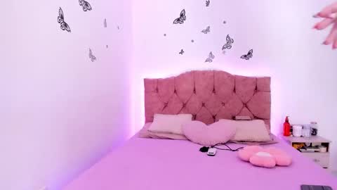   online show from 21, 10, 2025