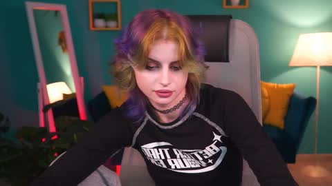 jade_castle online show from 30, 1, 2025