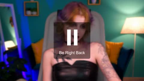 jade_castle online show from 1, 2, 2025