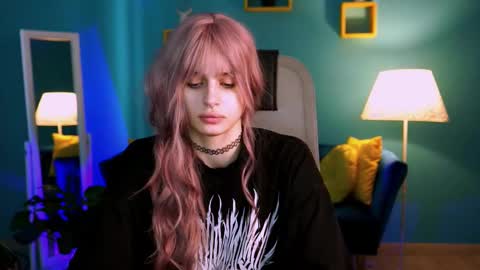 jade_castle online show from 8, 3, 2025