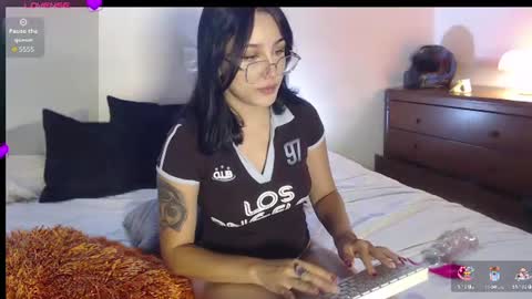 jade_evergreen_99 online show from 10, 7, 2026
