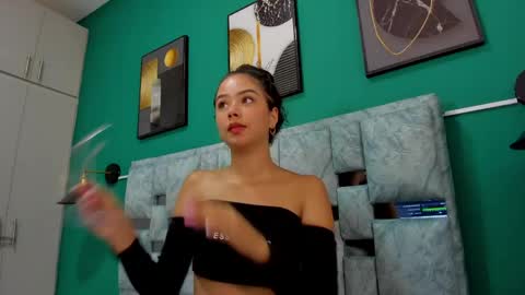 Snapshot of jade_lovv chatting on 17, 4, 2026 jade_lovv online show from 17, 4, 2026