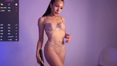 Jade Paris online show from 20, 9, 2025