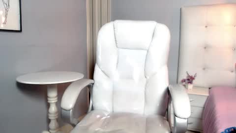 karlla scarlet online show from 28, 12, 2024