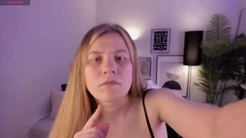 Snapshot of jade_soft chatting on 9, 3, 2025 Jade online show from 9, 3, 2025