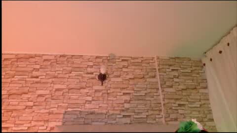 jade white  online show from 24, 4, 2026