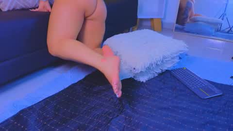 jadee__ online show from 13, 3, 2026