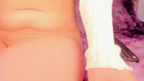 jadeestudios online show from 4, 11, 2025