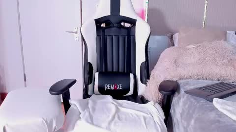 Jadeh online show from 6, 3, 2025