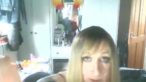 Jademinx online show from 20, 2, 2025