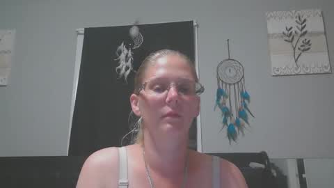 JadeLuv online show from 21, 4, 2026