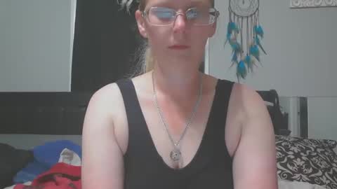 JadeLuv online show from 22, 4, 2026