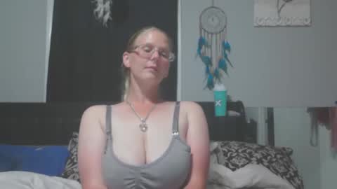 JadeLuv online show from 24, 4, 2026