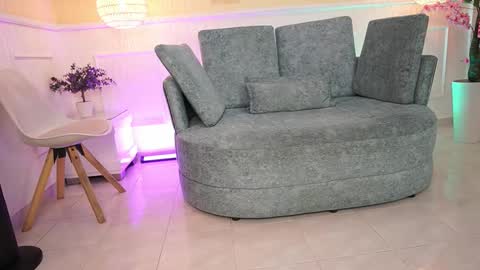 Jade Summer online show from 20, 9, 2025