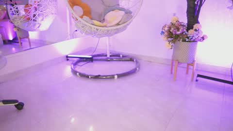 Jade Summer online show from 24, 9, 2025