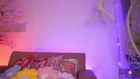 Jade Summer online show from 8, 4, 2026