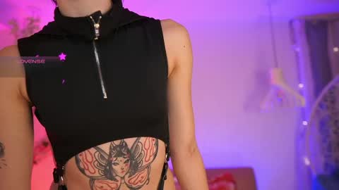 Jade Summer online show from 22, 4, 2026