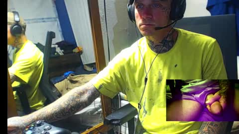 Snapshot of jake265897 chatting on 24, 9, 2025 showingitoff online show from 24, 9, 2025