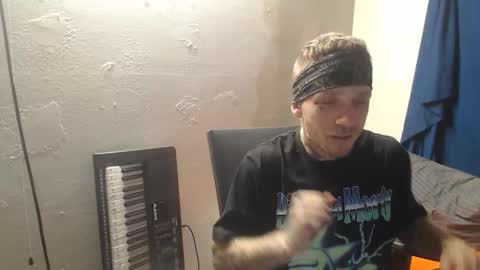 Snapshot of jake265897 chatting on 10, 10, 2025 showingitoff online show from 10, 10, 2025