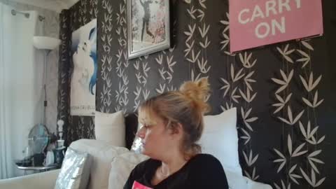 JAKKI LOUISE pornstar online show from 25, 6, 2026