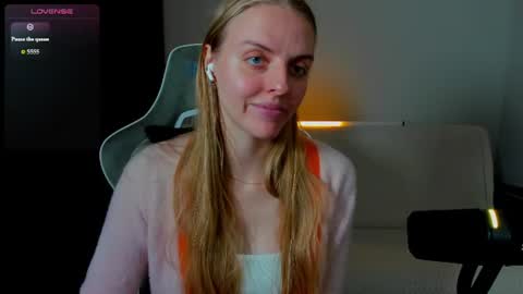 Snapshot of jam_cream chatting on 17, 6, 2026 Sofia online show from 17, 6, 2026