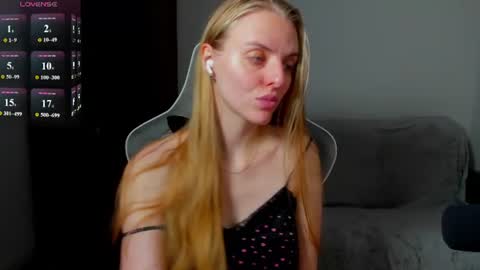 Snapshot of jam_cream chatting on 27, 6, 2026 Sofia online show from 27, 6, 2026