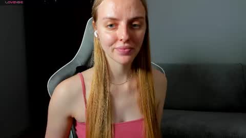Snapshot of jam_cream chatting on 27, 7, 2026 Sofia online show from 27, 7, 2026