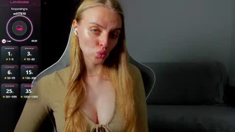 Snapshot of jam_cream chatting on 30, 7, 2026 Sofia online show from 30, 7, 2026