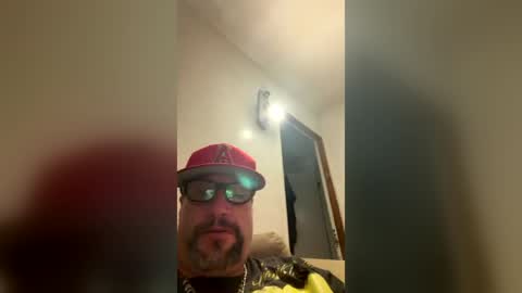 Snapshot of james30cup chatting on 9, 6, 2026 what you in too online show from 9, 6, 2026
