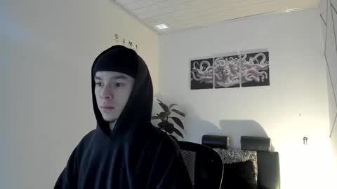 james_adamss_ online show from 5, 12, 2025